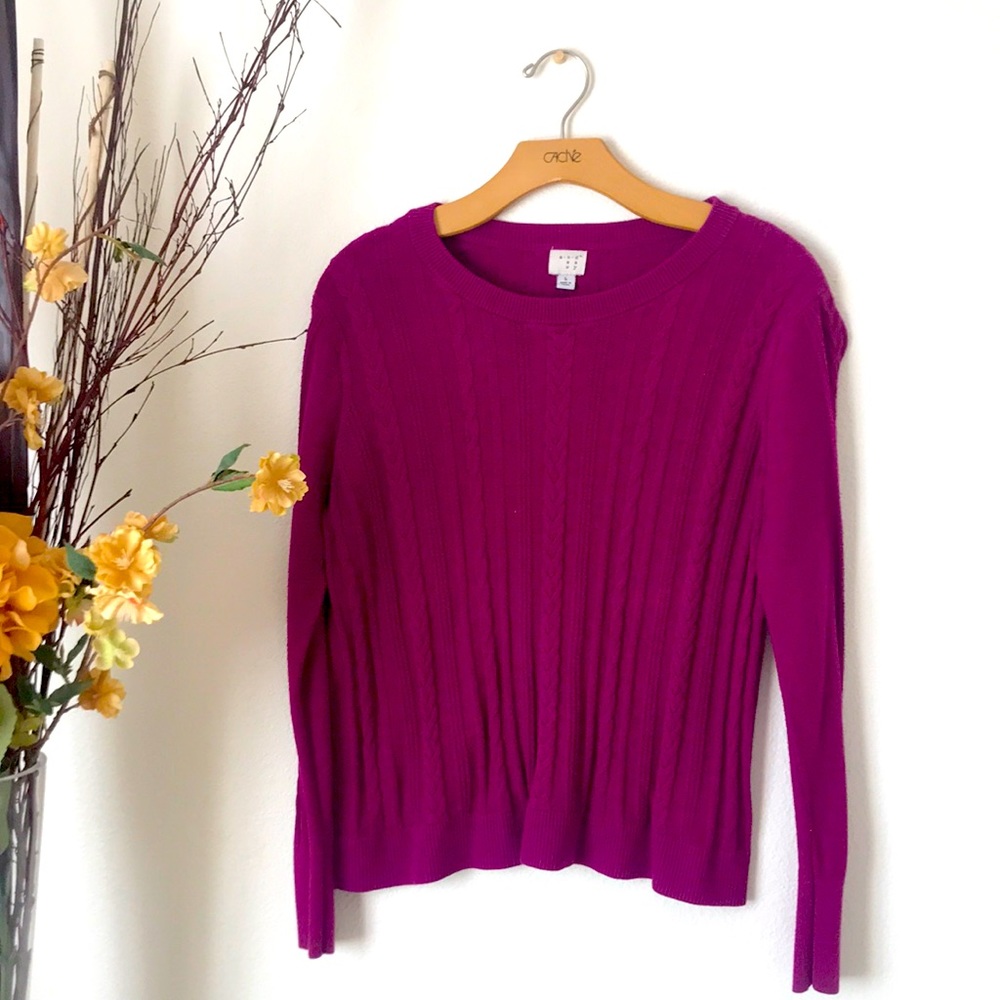 Knit shirt.
